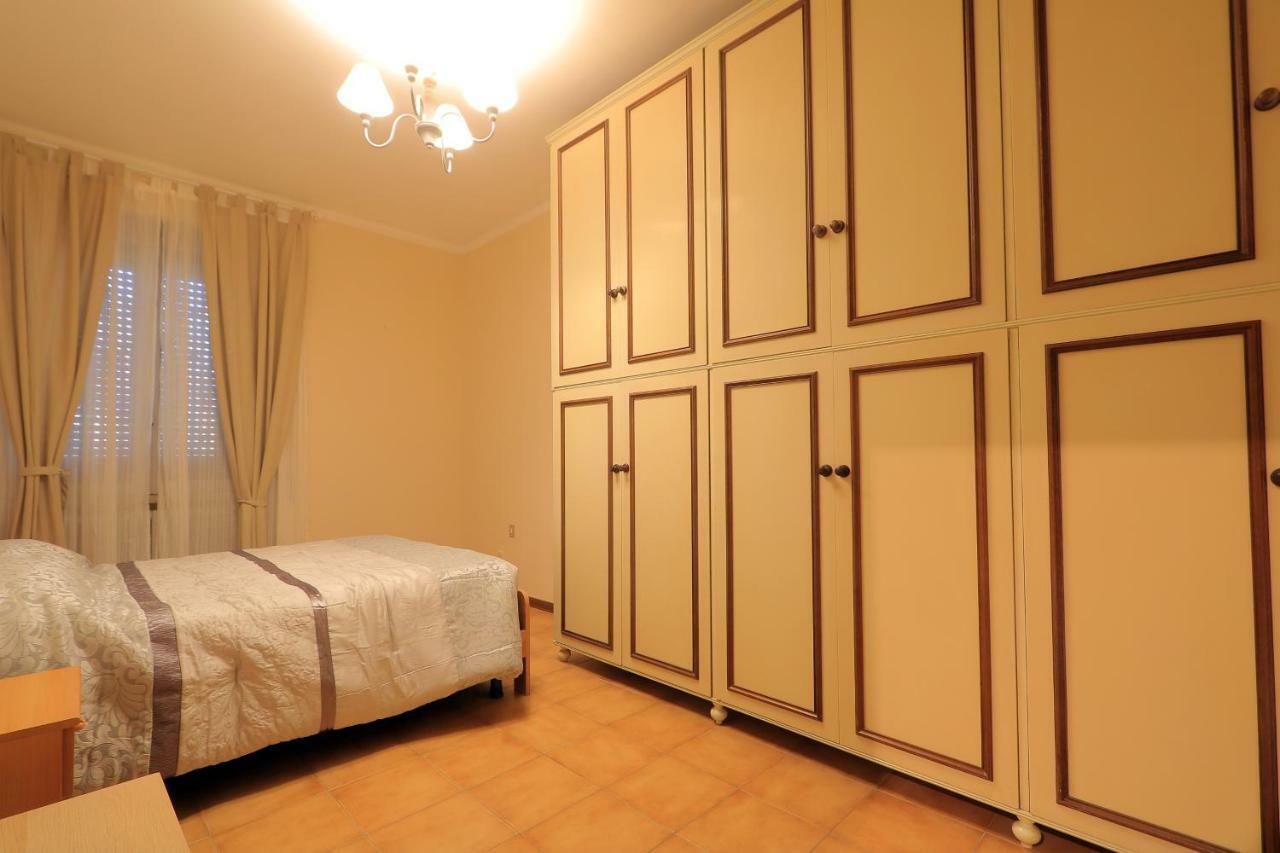 Accademia Apartment Ливорно Екстериор снимка